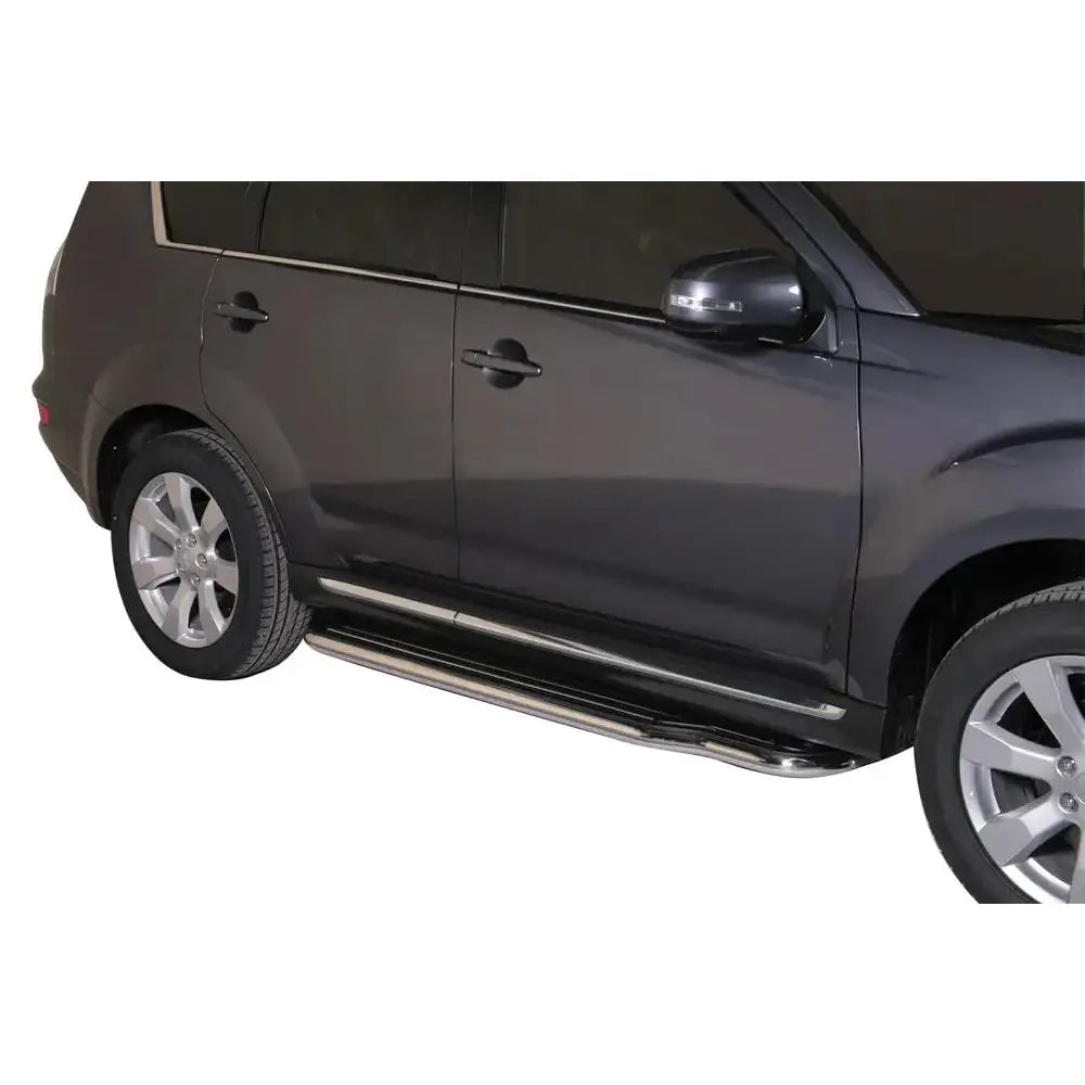 Stigtrinn Inox Mitsubishi Outlander 2010-2012 - Polert Stål 1