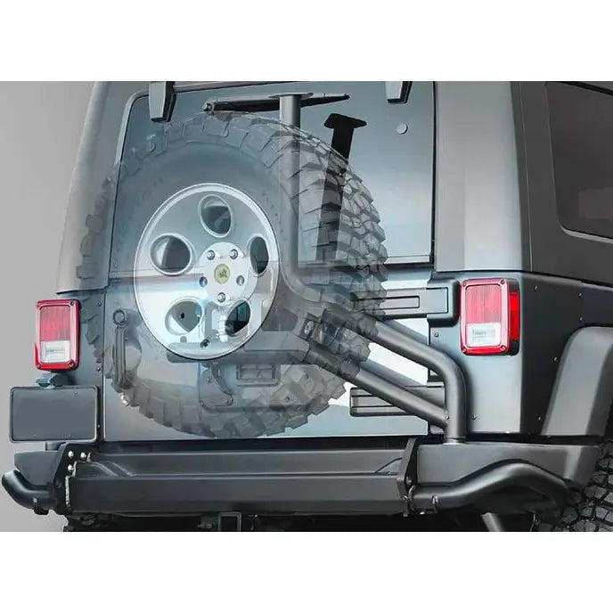 Støtfanger bak stål til Jeep Wrangler JK 07-17 med reservehjul og røde baklykter, sett skrått bakfra.