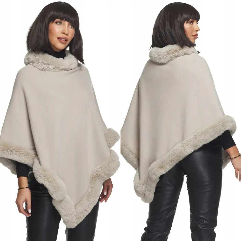 Strikket Poncho Med Fuskepels i Beige - 1