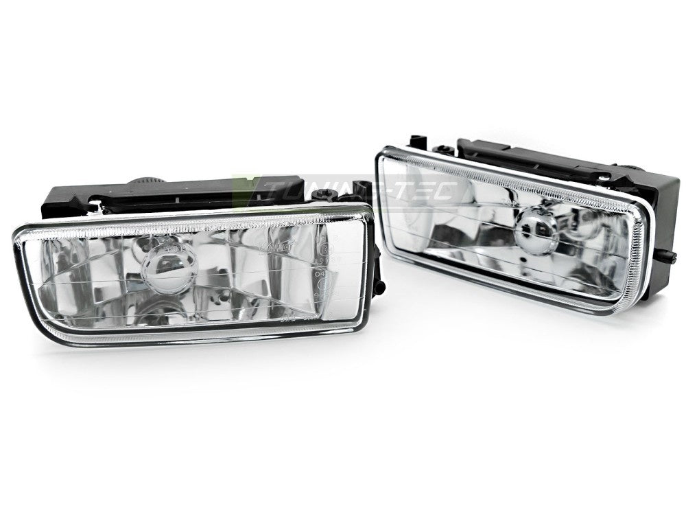Nærbilde av tåkelys med klart glass til BMW E36 som viser linsedesign