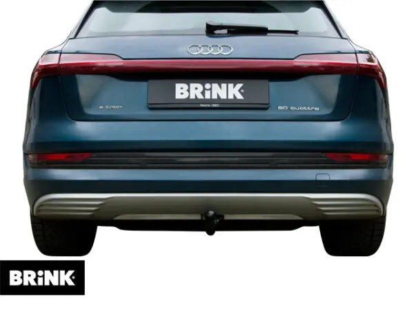 Brink avtagbart tilhengerfeste montert på Audi Q8 e-tron sett bakfra