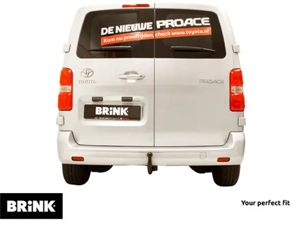Tilhengerfeste fra Brink montert under bakfangeren på Fiat SCUDO
