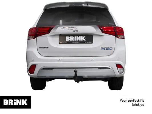 Avtagbar kule med lås fra Brink til Mitsubishi Outlander III Facelift sett bakfra