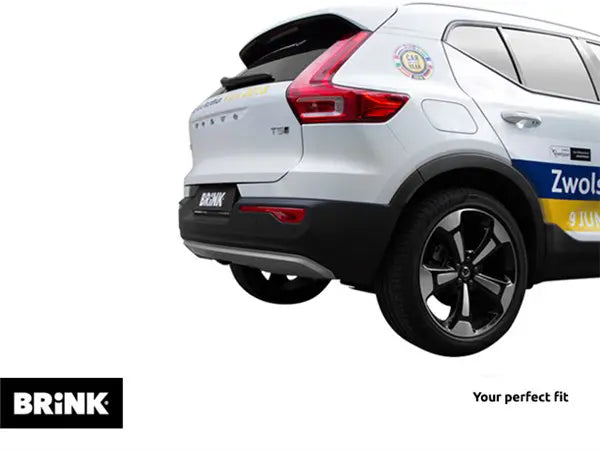 Brink avtagbart tilhengerfeste montert på Volvo XC40 med usynlig utskjæring i bakfangeren