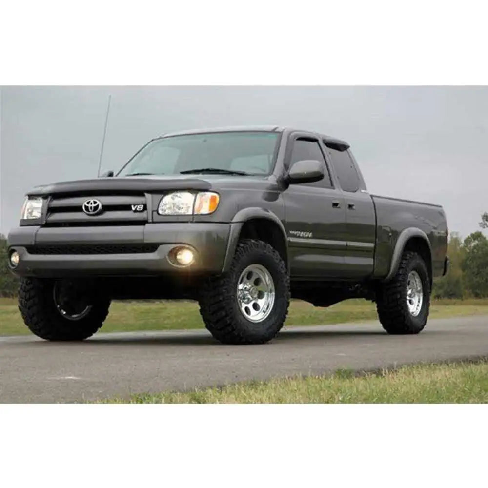 Toyota Tundra 99-06 2,5’’ Rough Country Hevesett