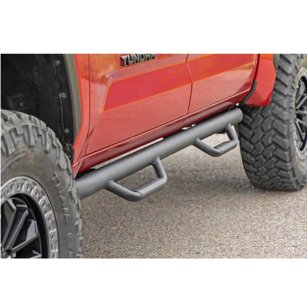 Trinn til Sideplater Rough Country Nerf Steps - Toyota Tundra 22-