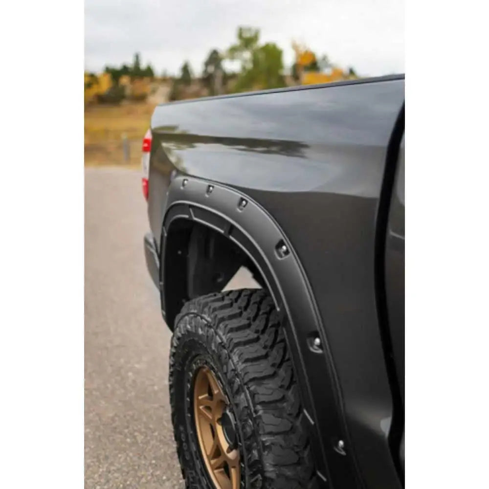 Utvidelser Skjermbue Lommer Rough Country Defender - Toyota Tundra 14-21. - 8