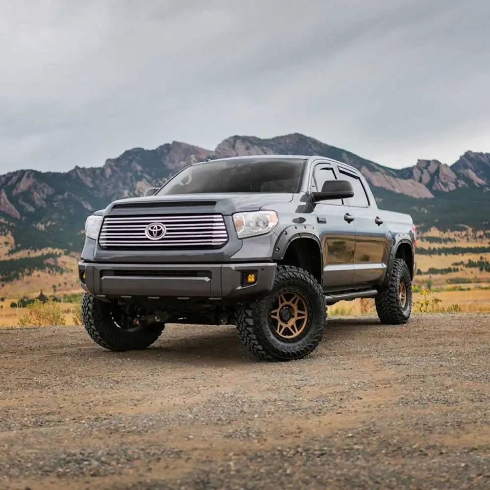 Utvidelser Skjermbue Lommer Rough Country Defender - Toyota Tundra 14-21.